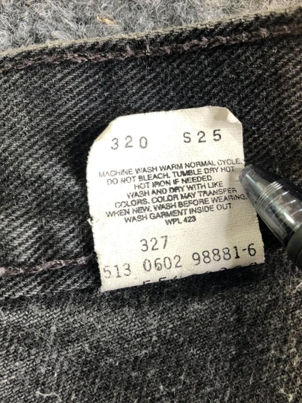 Vintage Levis 550 Jeans Mens 32x32 Faded Black Red Tab Grunge Made USA 2002 Y2K